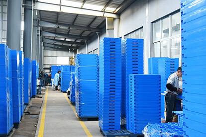 折疊周轉箱的研究與開發